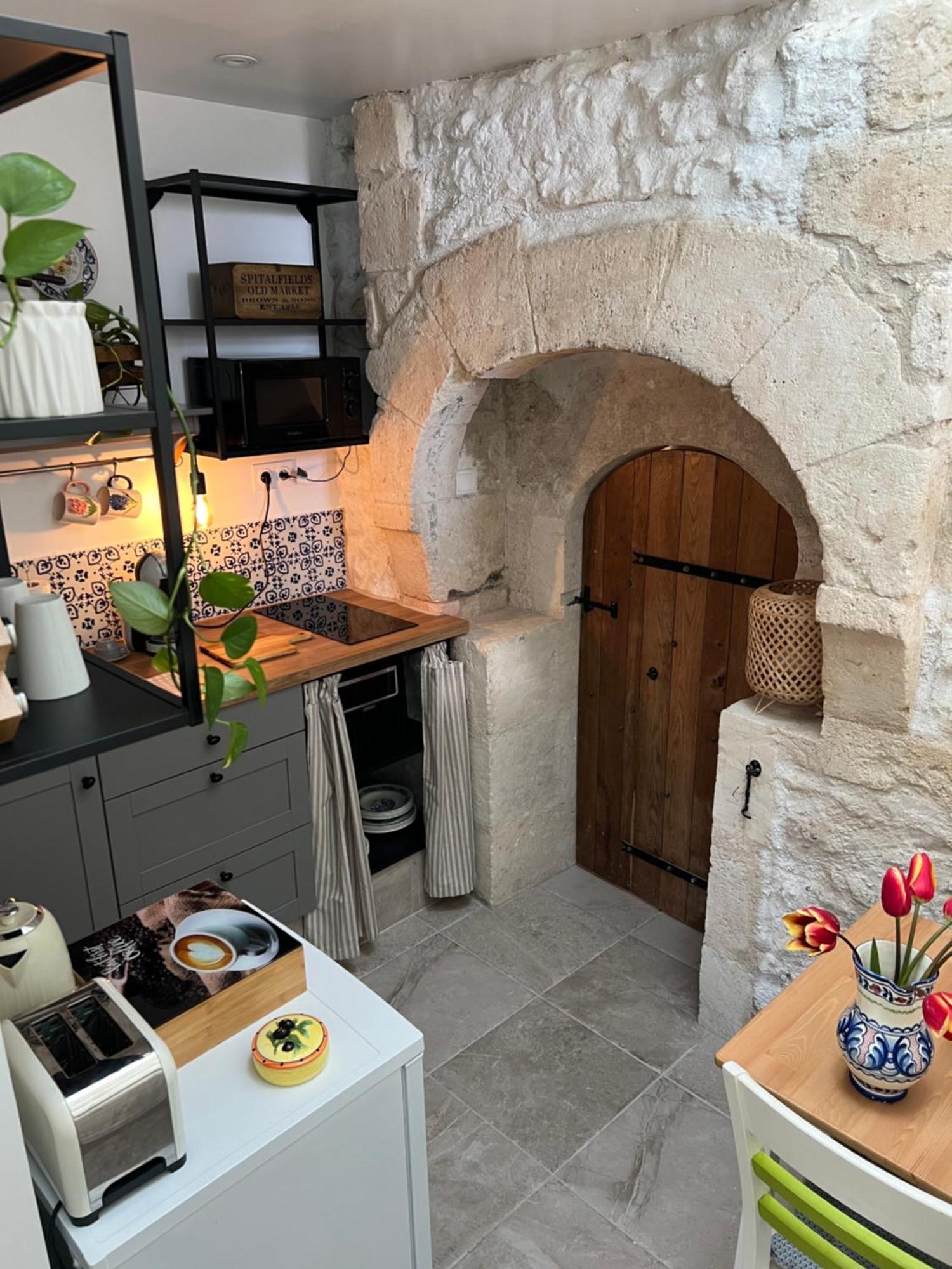 Entire Apartment With Swimming Pool Near Aubeterre Saint-Romain  Exterior foto